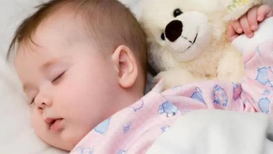 تغییر الگوی خواب بچه‌ها در سن ۱۵ تا ۱۸ ماهگی