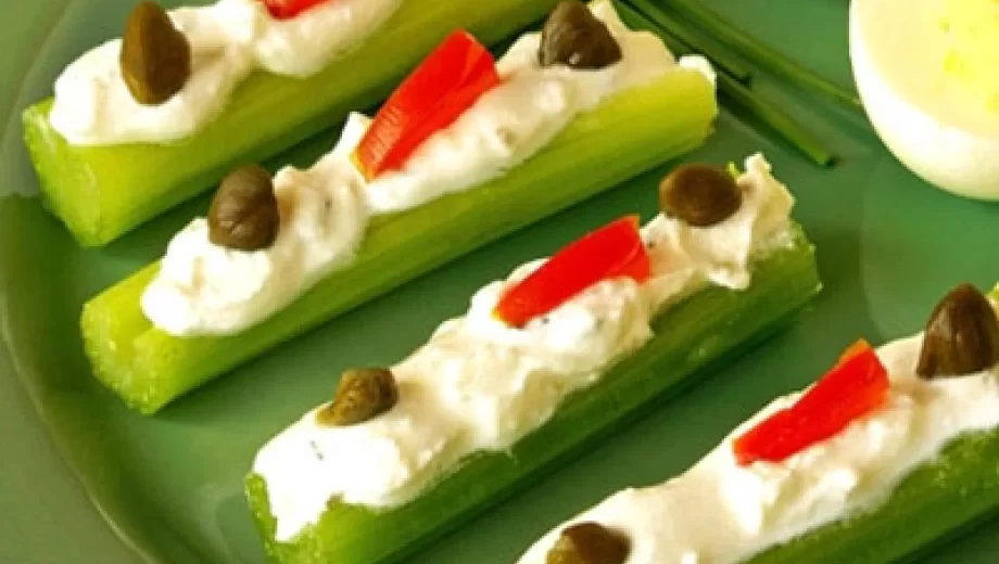 تهیه کرفس شکم پر برای کودک