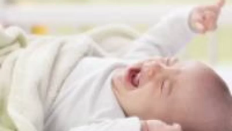 علل گریه شبانه